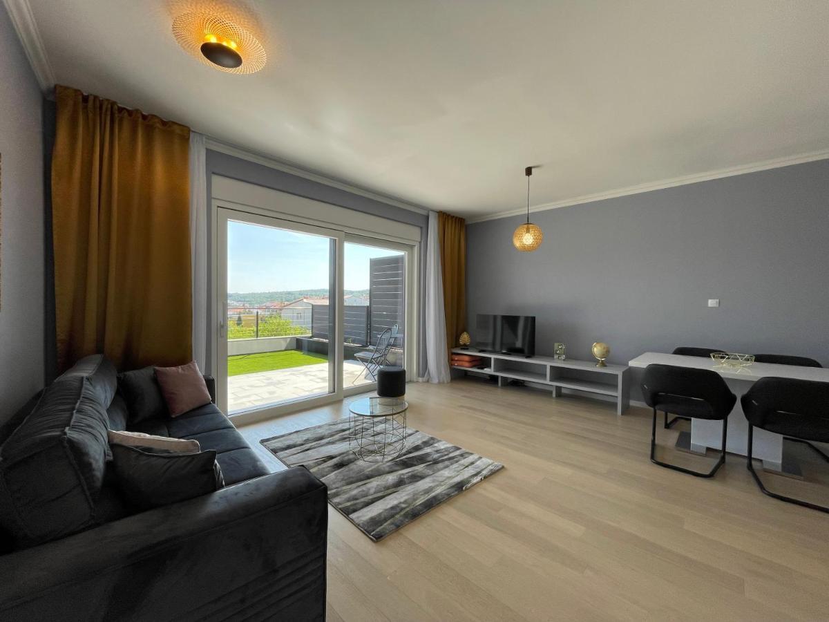 Lux Nanea Apartment Крк Экстерьер фото