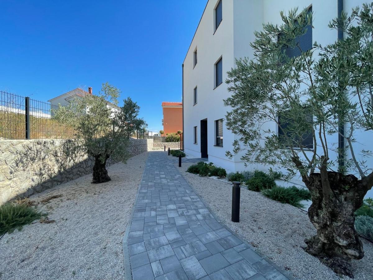 Lux Nanea Apartment Крк Экстерьер фото